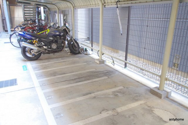 天満リバーサイドプラザ　仲介手数料無料の駐車場