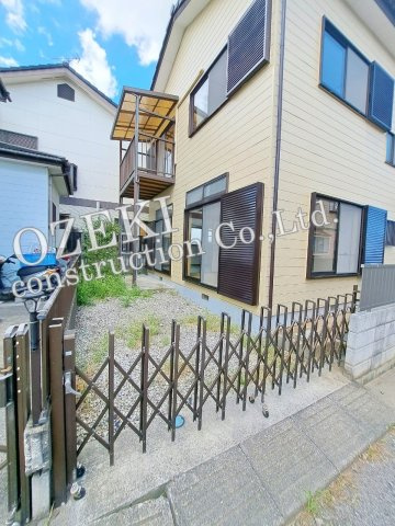 越谷市大字増森の中古一戸建の駐車場