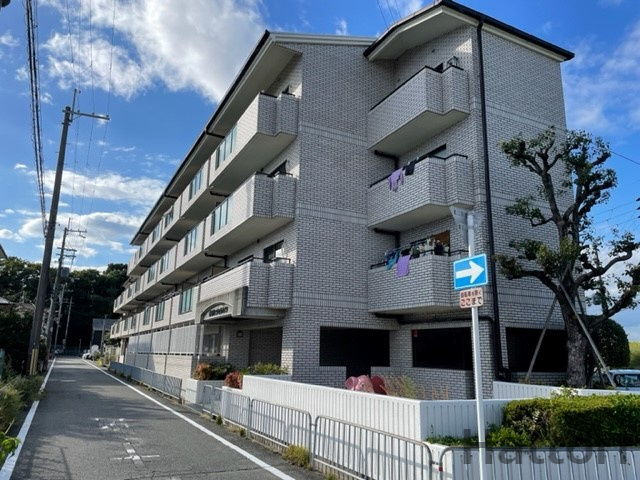 猪名川エクセルハイツの外観