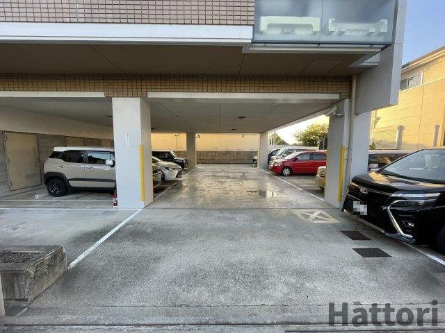 ヴィヴァーチェの駐車場