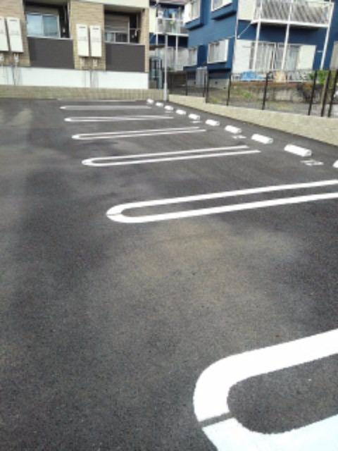 シェモアⅡの駐車場