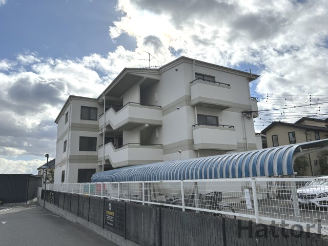 クレセントハイツ今里の外観