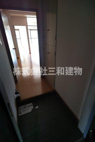 ウエストヒルズ・２１の玄関|同間取り別室の参考写真です