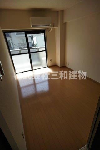 ウエストヒルズ・２１の居間・リビング|同間取り別室の参考写真です