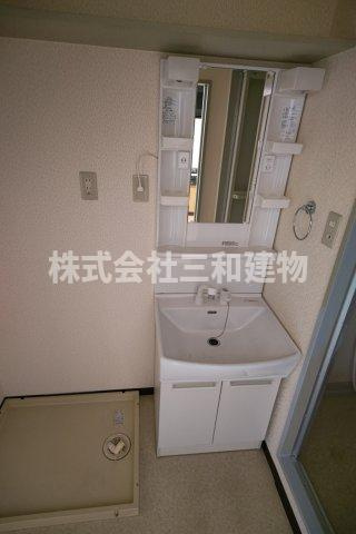 ウエストヒルズ・２１の洗面所|同間取り別室の参考写真です