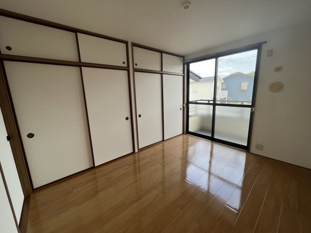 ドミール本郷Bの洋室