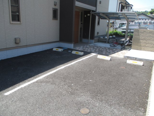 ソレアードの駐車場
