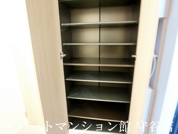 トリシアひがし野の収納