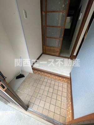 【玄関】 | 中石切町4丁目貸家