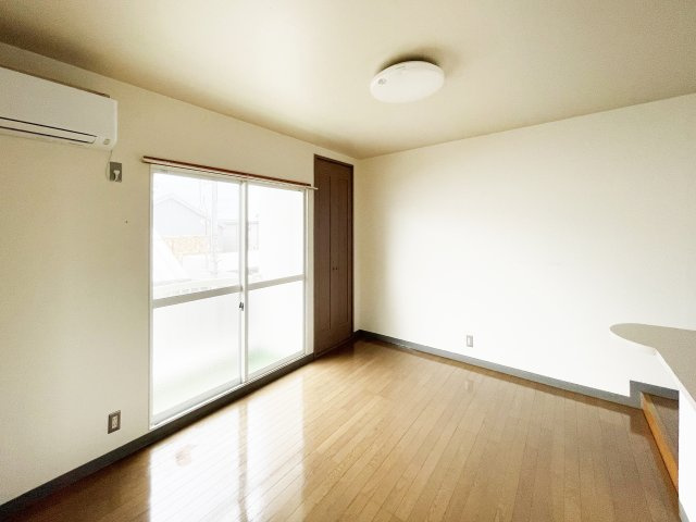 フラワーシャトーの居間・リビング