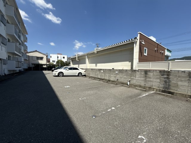 アイマンションの駐車場
