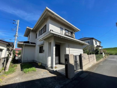 【外観】 | 取手市東３丁目　中古戸建　インスペクション済 | 利根川河川敷まですぐの立地、お散歩に良好