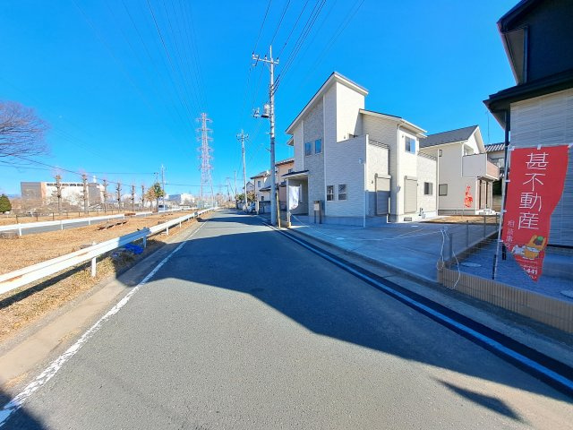 新築　前橋市広瀬町1丁目全3棟　Blooming　Garden　1号棟の前面道路含む現地写真|現地写真　北西側接道幅員約6ｍ	