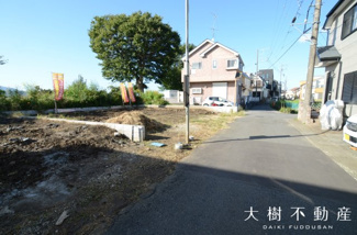 【前面道路含む現地写真】 | ※令和5年10月上旬に撮影
