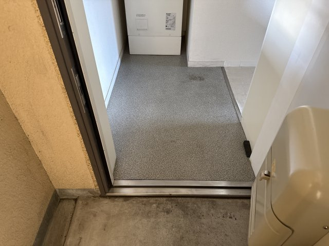 ヴィラ・エトワールの玄関