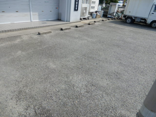 ライブリー・網干の駐車場