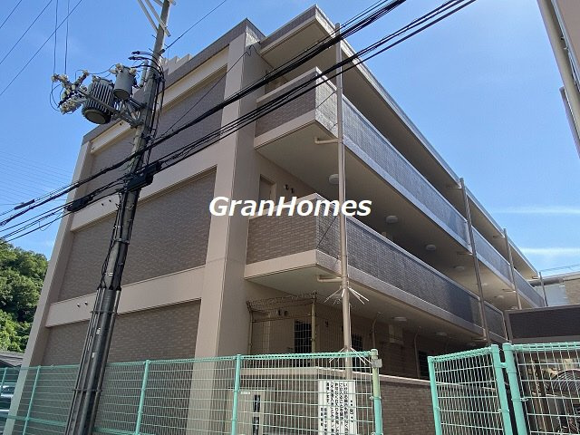 リッチハーベスト南棟の外観