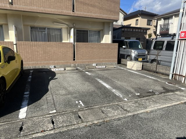 リバーパーク北条の駐車場