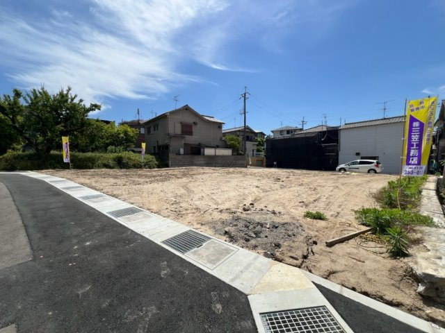 【建築条件付き土地】サン・タウン太秦元町の前面道路含む現地写真|■全区画、南向きで日当たり良好♪♪