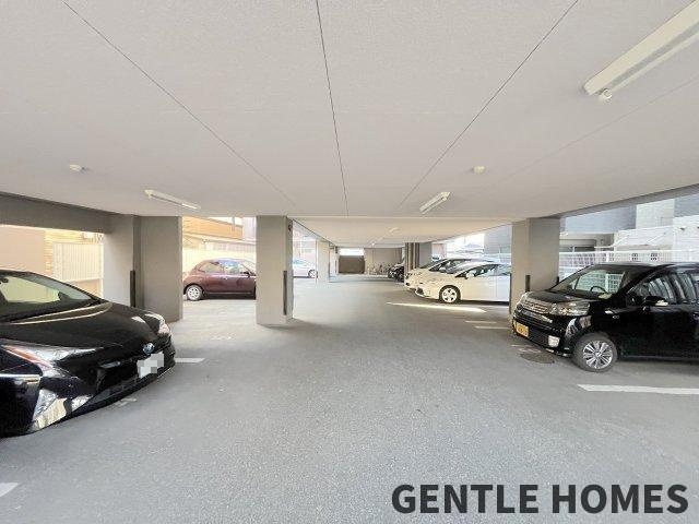 ペルル香椎参道の駐車場