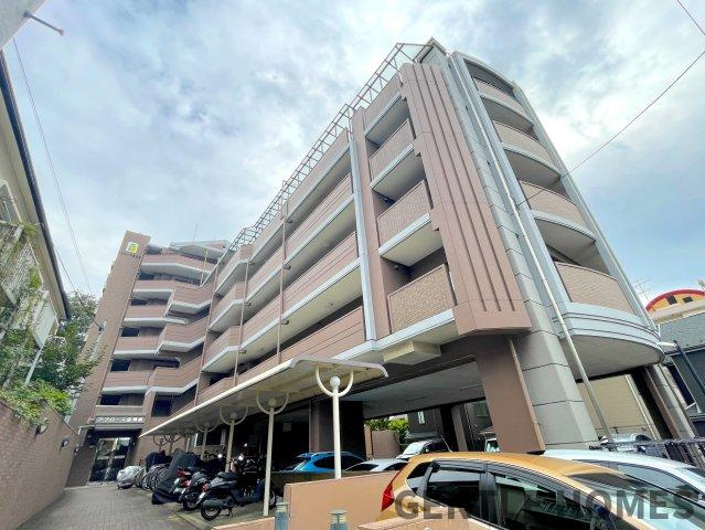 アプローズ空港前の外観