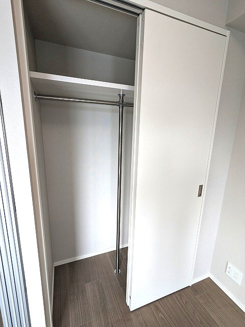 Urbanex新御徒町の設備|2.8帖洋室のクローゼット