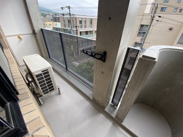 チェリービュウ芦屋川のバルコニー