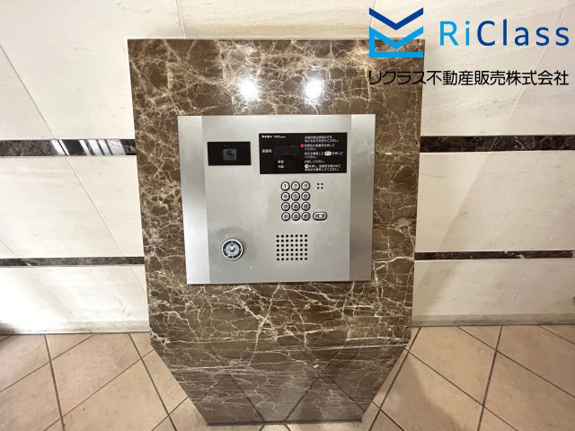 アーバニス神戸東山のエントランス|オートロックです
