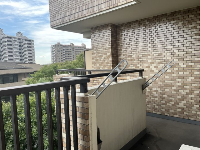 【バルコニー】