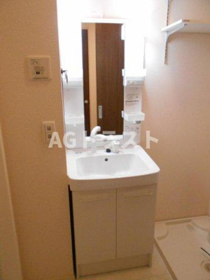 【洗面所】 | エヴァーラスティング桶川 | 脱衣スペースもあります