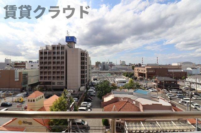 金澤ビルの展望|洗濯物もよく乾きそうな、陽当たり良好なバルコニーです！
