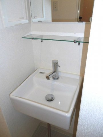 大阪市中央区谷町６丁目の賃貸マンションの洗面所