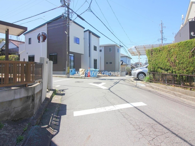 【前面道路含む現地写真】の画像