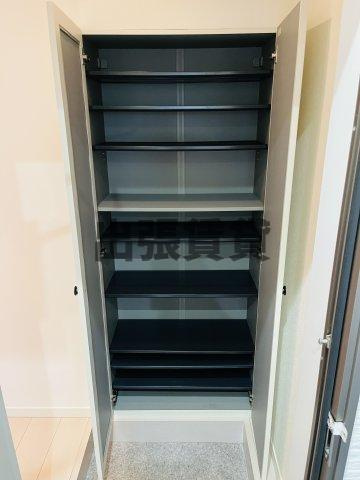 仲介手数料0円！グレイス栄生の収納