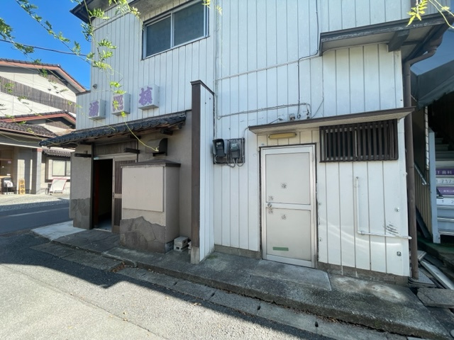 牛島店舗　の外観