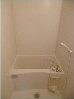 【浴室】 | リブレア春の町 | ◆不動産すまラボの新プラン◆入居時の費用負担0円で入居可能！カード作成不要・簡単5分の審査です♪お気軽にお尋ねください♪