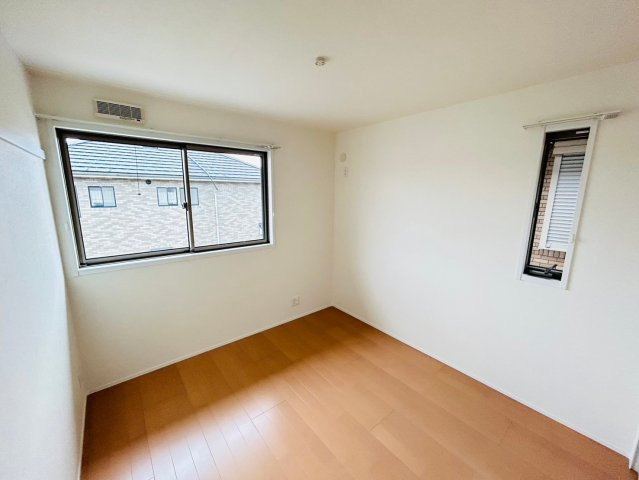 【寝室】 | グランシーノ | 退去前のため同形の別部屋の写真です