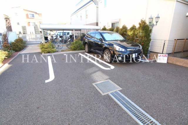 ベルプロムナード・美房Ⅱの駐車場