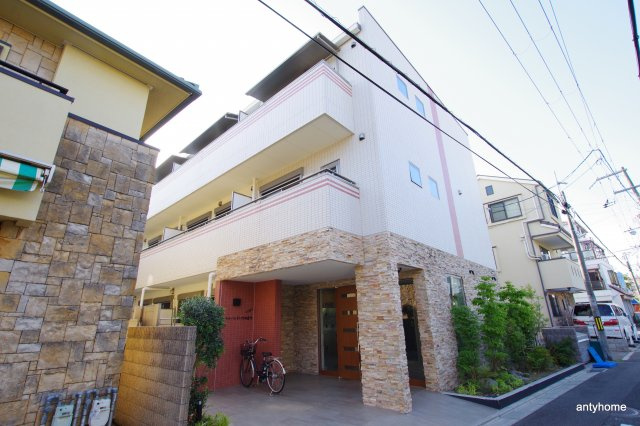 エルパシオン吹田泉町　仲介手数料無料の外観