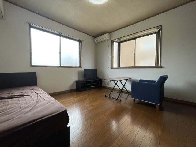 キャッスルKKの居間・リビング|家具家電付き