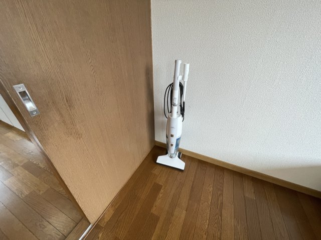 キャッスルKKの居間・リビング|掃除機