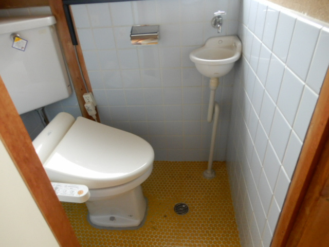 中林貸家　２戸１のトイレ