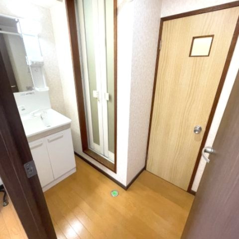 大木戸ビルの洗面所