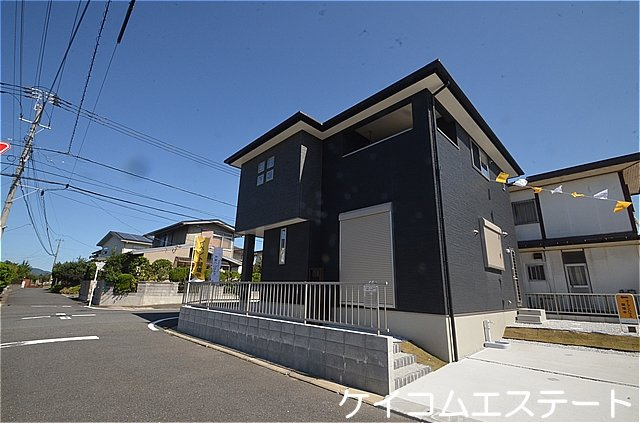 新築住宅　泉ヶ浦３丁目【５号地】の外観