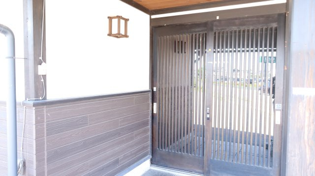 【住居付店舗】常盤の玄関