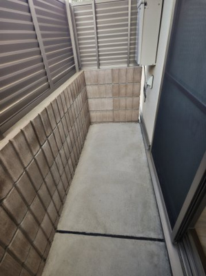 【バルコニー】 | コンフォルタ星田 | お洗濯にも便利なバルコニー付き