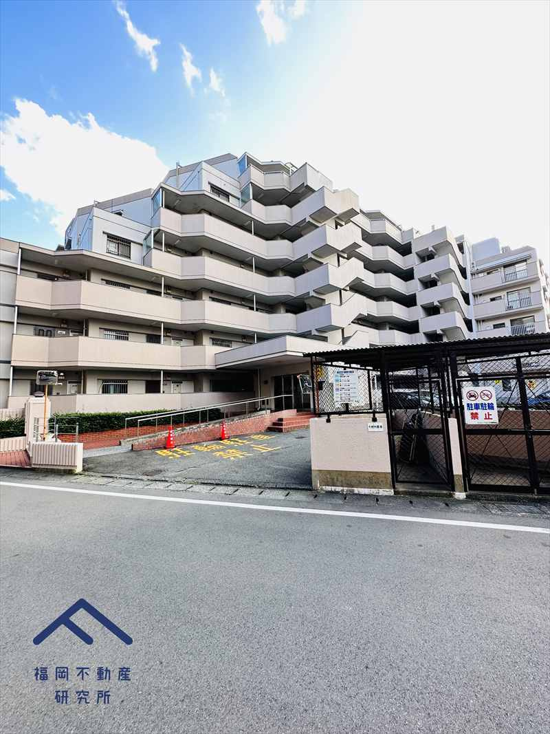 ロータリープラザ二日市の外観