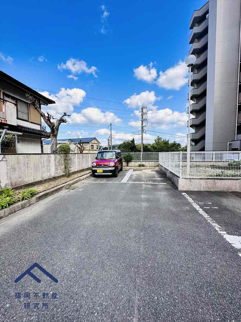 じゅうグランドマンション二日市の駐車場