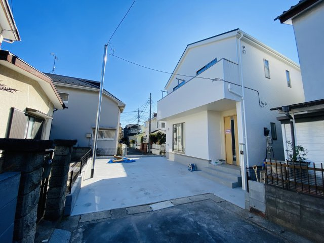 上尾市原市 第２４　新築戸建の前面道路含む現地写真