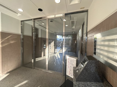 【エントランス】 | メイフェア大倉山西 | エントランス部分です。